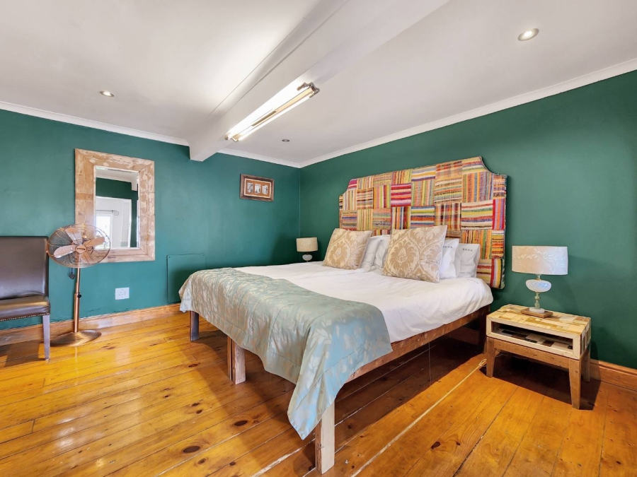 3 Bedroom Property for Sale in Sea Point Western Cape